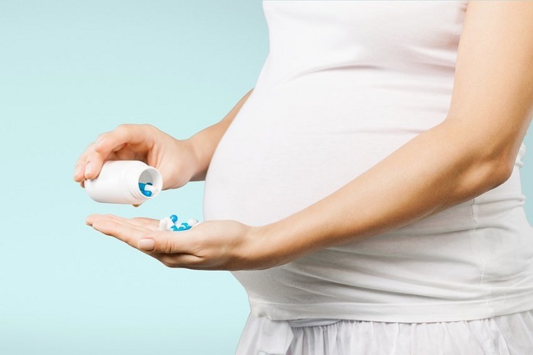 thuốc Salazopyrin và phụ nữ mang thai và cho con bú