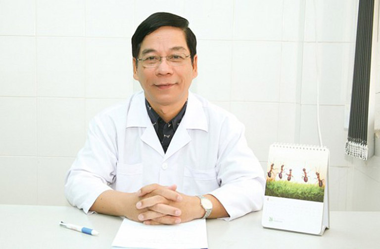 Bác sĩ Huỳnh Huy Hoàng