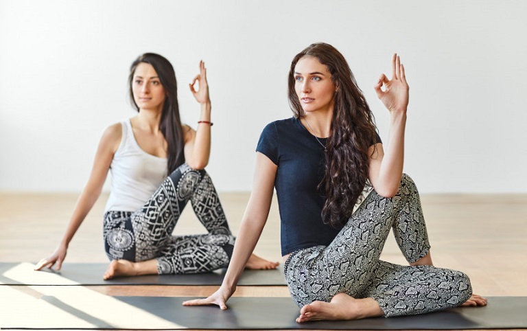 Tự tập Yoga chữa bệnh viêm đại tràng tại nhà