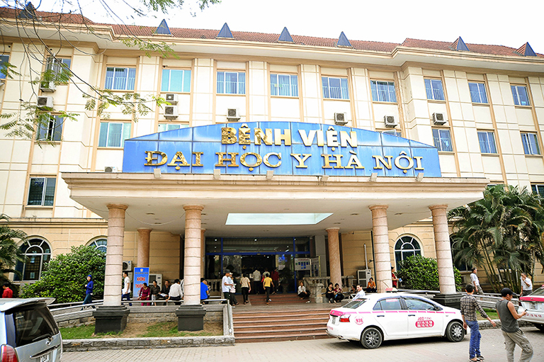 Thăm khám và điều trị thoát vị đĩa đệm tại Bệnh viện Đại học Y Hà Nội