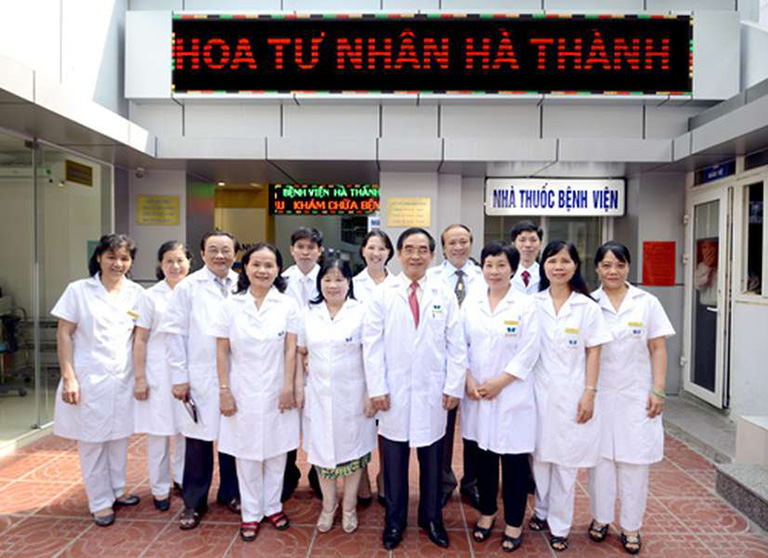 đội ngũ bác sĩ Bệnh viện Đa khoa Hà Thành