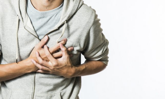 Bệnh gout sẽ gây tác động xấu đến tim. Đây là biến chứng ít ai để ý đến.