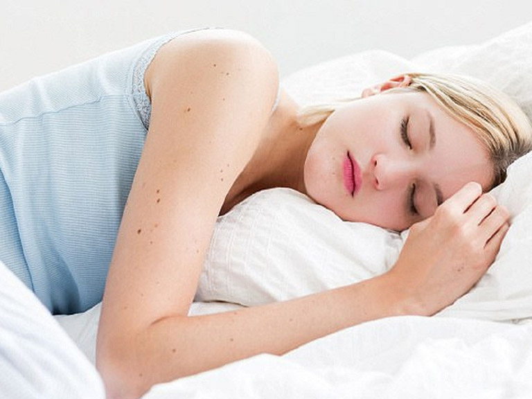 tư thế ngủ có ảnh hưởng đến hệ tiêu hóa