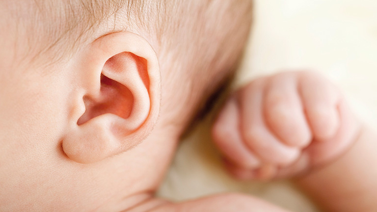 viêm tai giữa thanh dịch là gì