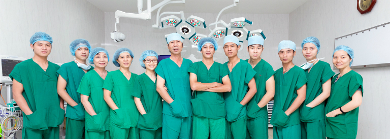 Đội ngũ bác sĩ làm việc tại bệnh viện Sài Gòn - IPO Phú Nhuận.