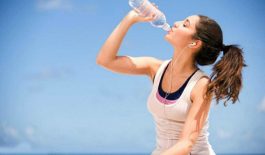 Uống nhiều nước giúp cho cơ thể đốt cháy nhiều calo, giảm cân và duy trì được cân nặng.