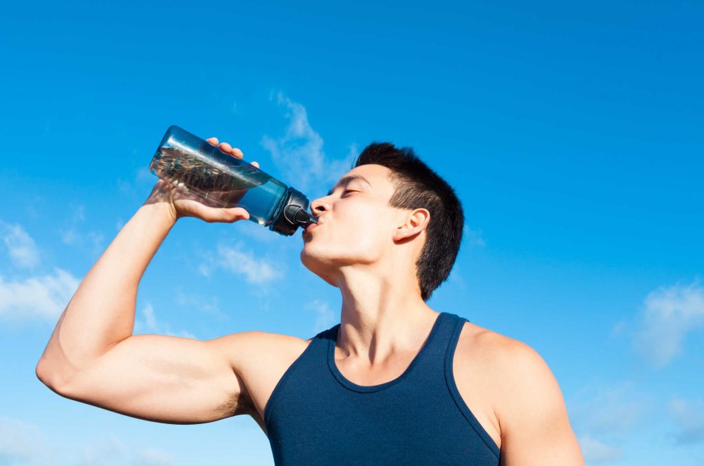 Nên uống bao nhiêu nước mỗi ngày là đủ và tốt nhất?