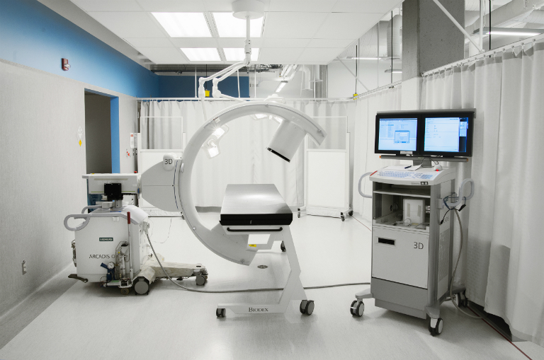 Phòng khám Đa khoa Viện Gút có mặt bằng rộng rãi, có đầy đủ các thiết bị y khoa chất lượng cao, phục vụ công tác khám và điều trị bệnh.