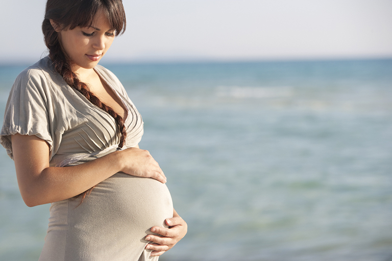 Trời nóng quá có ảnh hưởng đến thai nhi không?