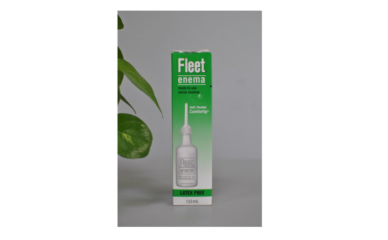 Thuốc Fleet enema là dung dịch dùng để thụt rửa, làm sạch trực tràng.