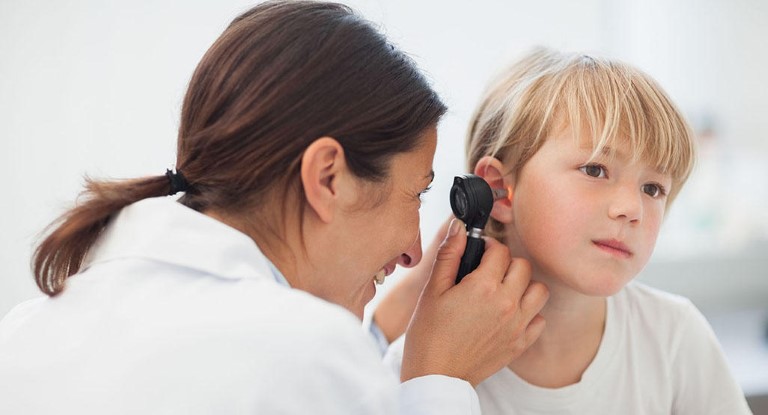 Bệnh viêm tai giữa ở trẻ nhỏ