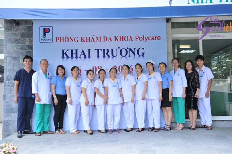Đội ngũ bác sĩ, nhân viên y tế tại Phòng khám Đa khoa PolyCare 