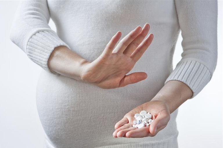 Thuốc Choline alfoscerate chống chỉ định với phụ nữ mang thai