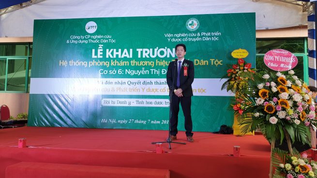 Ông Nguyễn Quang Hưng phát biểu trong buổi lễ