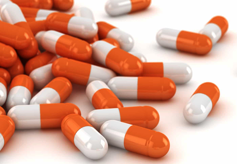 Người bệnh không tự ý sử dụng thuốc Alaxan với các loại thuốc giảm đau, hạ sốt khác khi chưa được sự đồng ý của bác sĩ hoặc dược sĩ