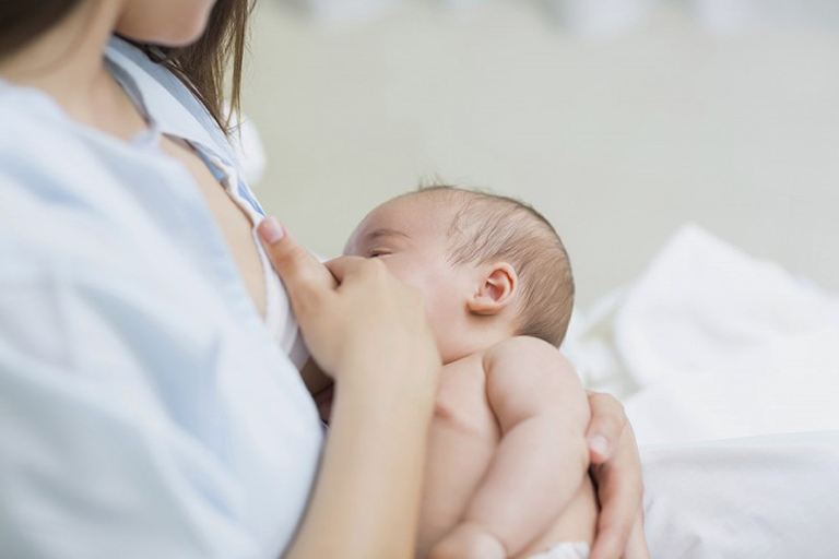Thuốc Didanosine chống chỉ định sử dụng cho phụ nữ đang cho con bú và trẻ sơ sinh dưới 2 tuần tuổi