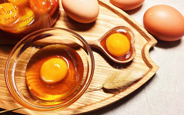 Cần áp dụng bài thuốc chữa yếu sinh lý từ trứng gà và mật ong để mang đến tác dụng tốt 