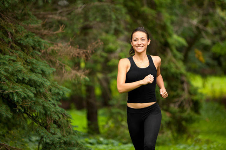 Tăng cường luyện tập thể dục thể thao giúp dạ dày hoạt động tốt hơn và hạn chế cơn đau xuất hiện