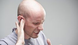 Viêm amidan gây đau tai và những thông tin cần biết