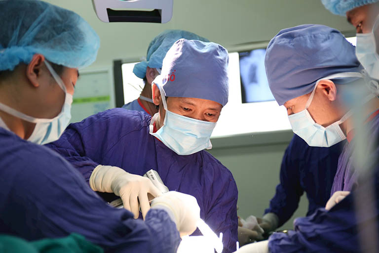 Phẫu thuật là phương pháp duy nhất được chỉ định để điều trị bệnh