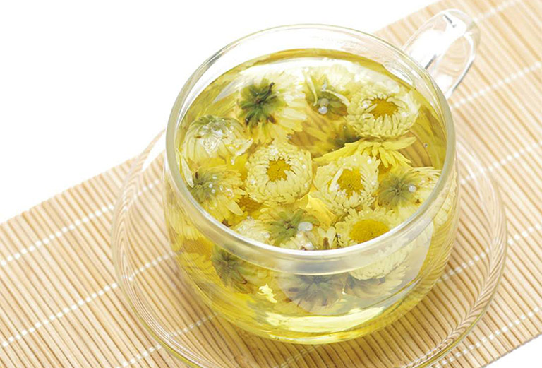 Khi bị đau dạ dày có thể uống trà hoa cúc để cải thiện nhanh chóng