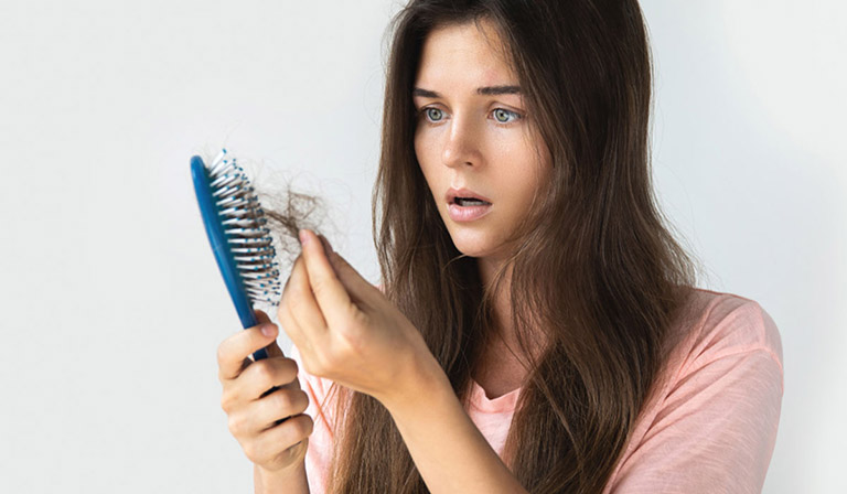 Cách trị rụng tóc tại nhà đơn giản, hiệu quả nhanh nhất