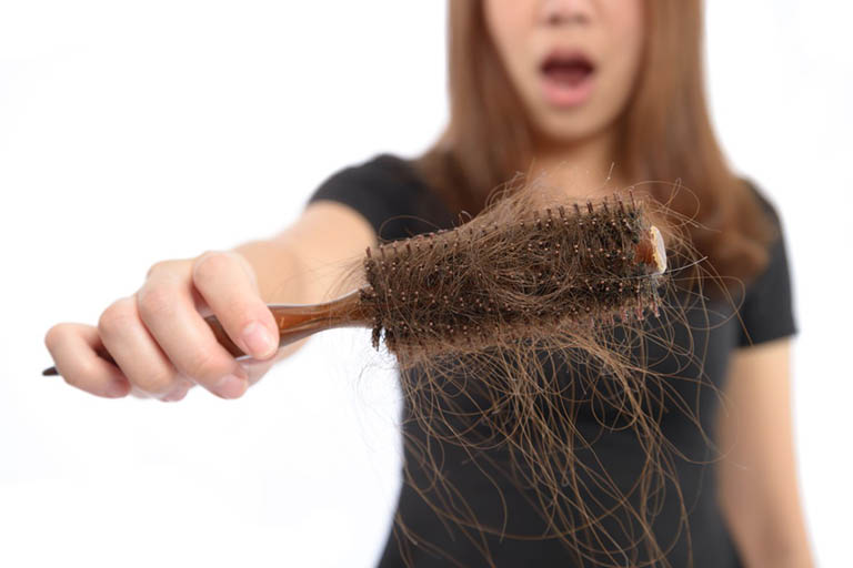 Chân tóc yếu dễ rụng - Cách chăm sóc, phục hồi hiệu quả