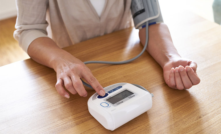 Lưu ý khi lựa chọn máy đo đường huyết không cần lấy máu