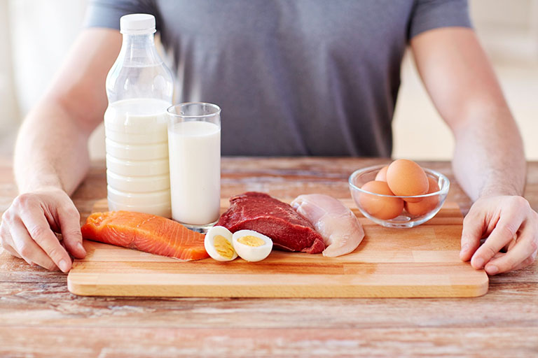 Kết hợp việc dùng sữa đậu nành với chế độ ăn uống điều độ và đảm bảo đủ chất dinh dưỡng cho cơ thể