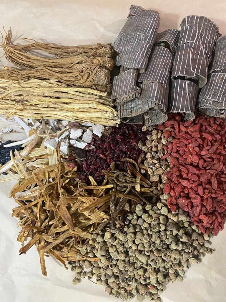 Từng vị thuốc được lựa chọn kỹ lưỡng, cân nhắc chỉn chu