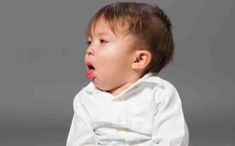 Bé 3-4 tuổi bị trào ngược dạ dày có nguy hiểm không?
