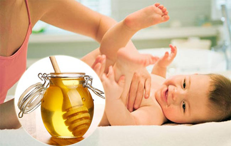 Các phương pháp chữa táo bón cho trẻ sơ sinh bằng mật ong