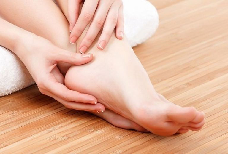 12 cách trị tê chân tay tại nhà hiệu quả nhanh