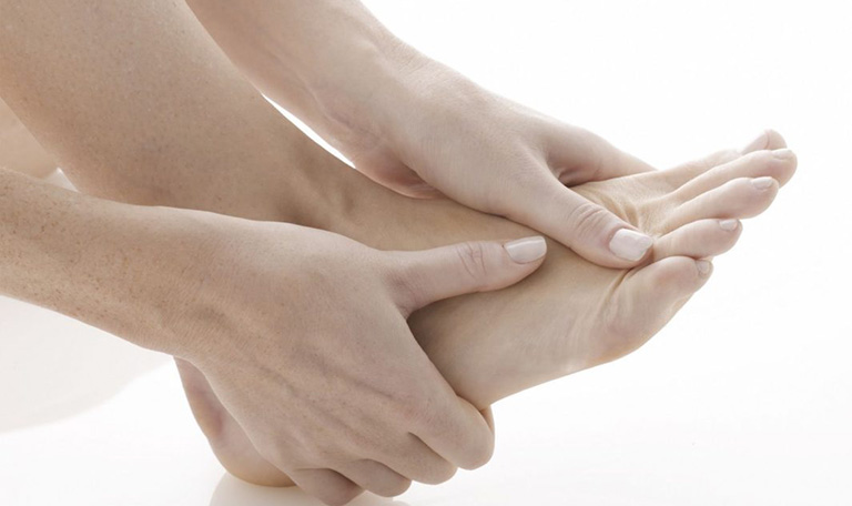 Chân bị tê mất cảm giác là bệnh gì? Cách khắc phục