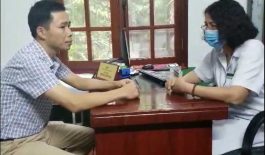 Bác sĩ Tuyết Lan trực tiếp điều trị cho anh Nguyễn Văn Phán