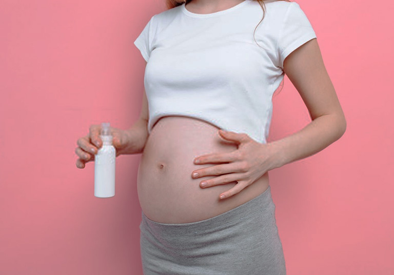 Sử dụng kem chống rạn da cho bà bầu là một giải pháp phòng ngừa tình trạng rạn da trong quá trình mang thai