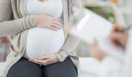 Bị nấm âm đạo khi mang thai có sao không?