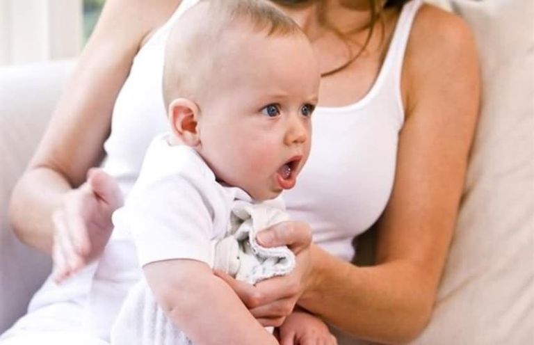  cách trị ho sổ mũi cho trẻ sơ sinh hiệu quả