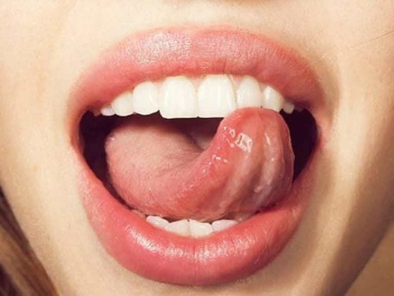 Dùng lưỡi đẩy răng có thể khắc phục phần nào tình trạng hô nhẹ