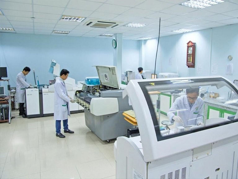 Hệ thống máy móc phục vụ khám chữa bệnh Phụ khoa tại Thuốc dân tộc