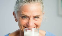 Có nên dùng sữa khi bị gan nhiễm mỡ?
