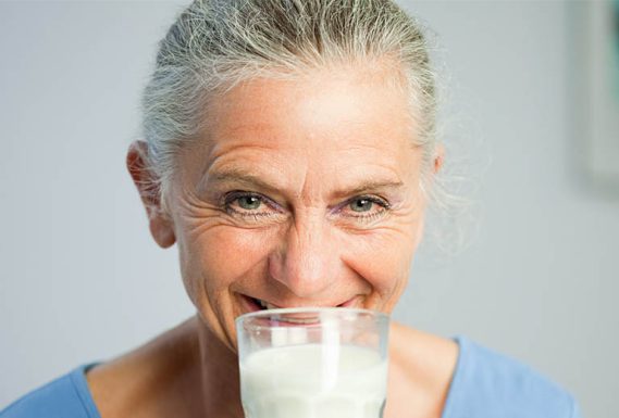 Có nên dùng sữa khi bị gan nhiễm mỡ?