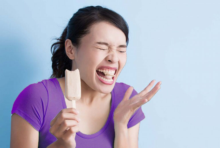 Nguyên nhân gây ê buốt răng khi ăn đồ lạnh