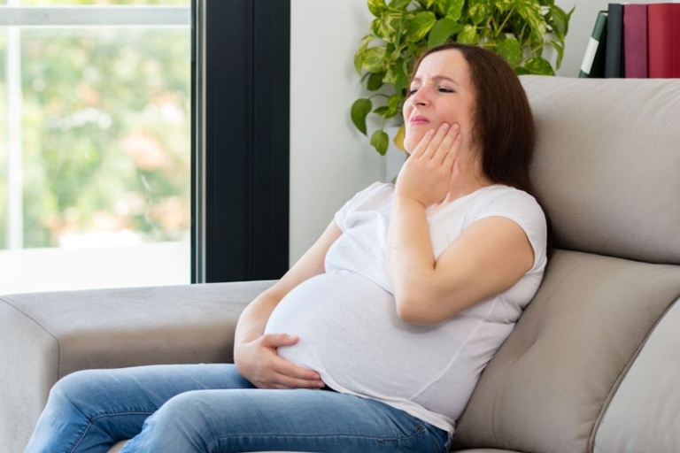 Đau răng khi mang thai có nguy hiểm không?