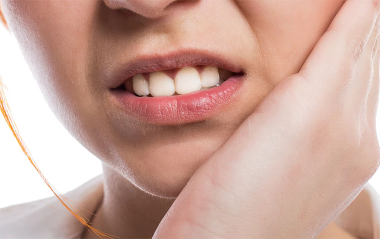 Nhận biết triệu chứng viêm tủy răng có mủ