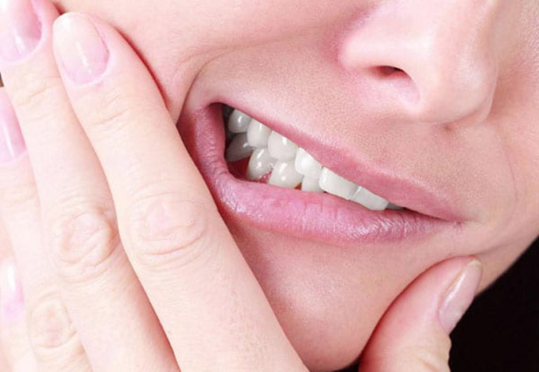 Nguyên nhân và triệu chứng viêm tủy răng mãn tính