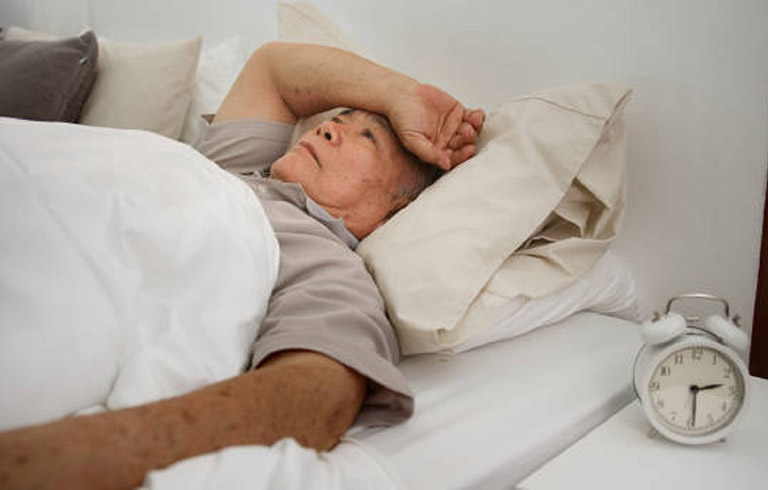 Mất ngủ khô miệng do nguyên nhân nào gây ra?