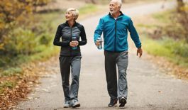 Bệnh tim có nên đi bộ hay chạy bộ không?