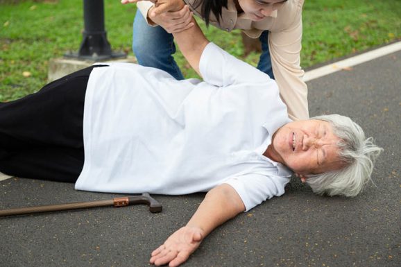 Bệnh cao huyết áp ở người già nguy hiểm như thế nào?