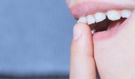 Răng sâu có tự rụng không?